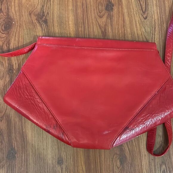 Vintage Charles Jourdan Paris red Leather crossbody long strap handbag 80s - Picture 5 of 6